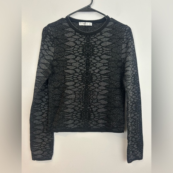 NWT Zara Black & Silver Snakeskin/Animal Print Long Sleeve Knitwear Top Size Med - Picture 2 of 11